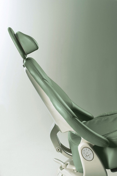 mid_ultratrim_chair_profile-close_up-h