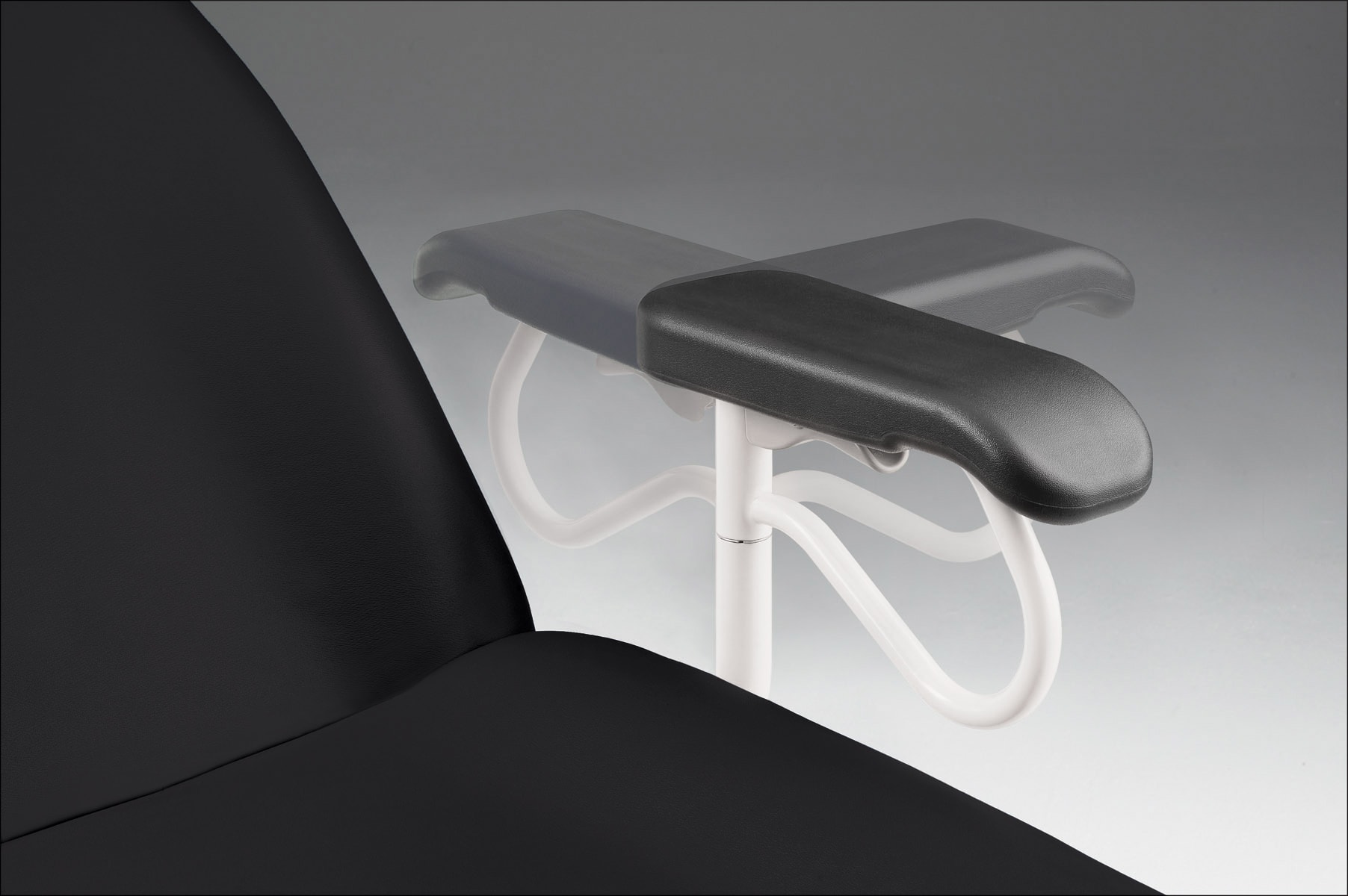 244_rit_chair_arm_position_mckinley-cc-min