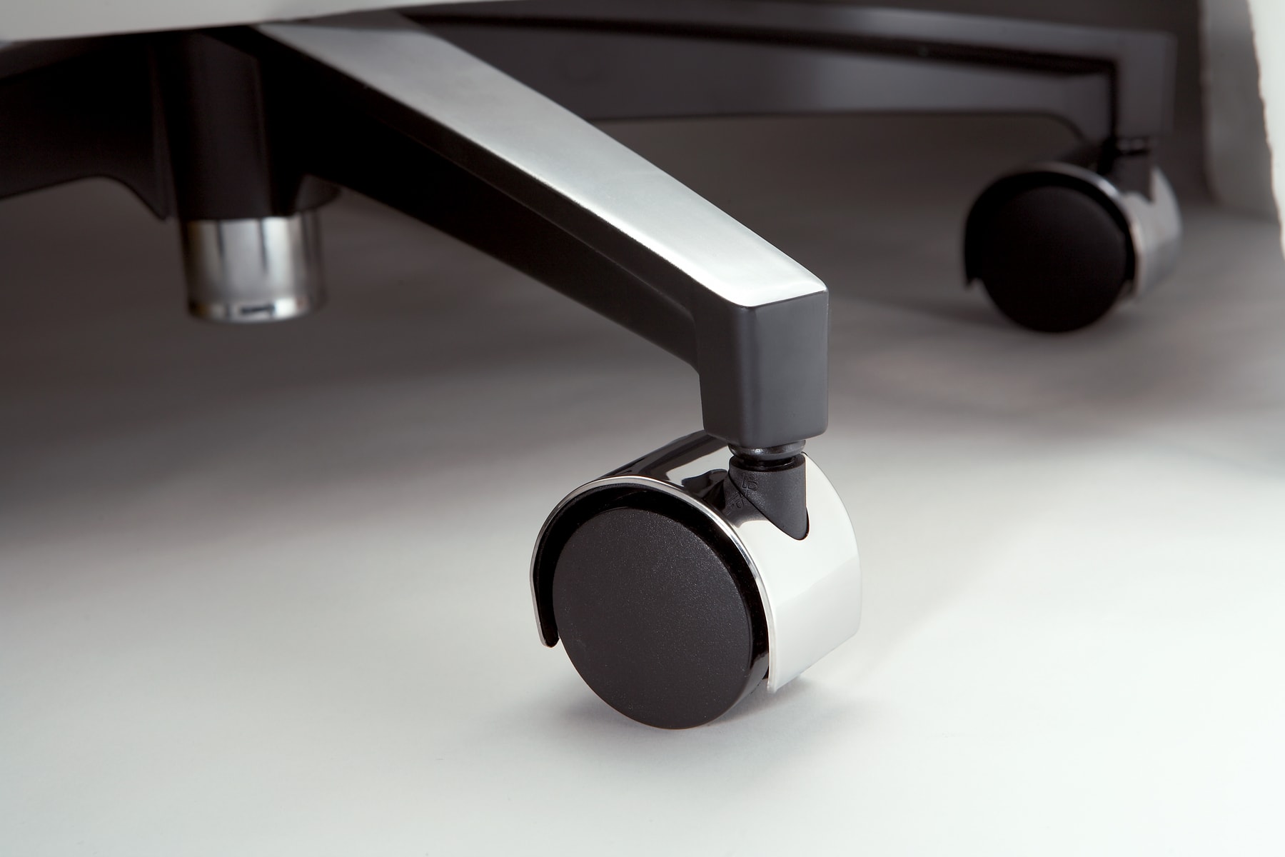 274_standard_casters-ah-jpg