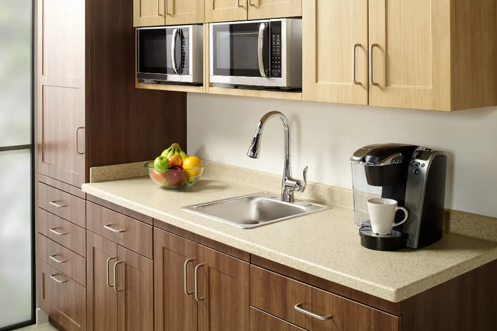 casework_mid_breakroom_mood_set10_53a