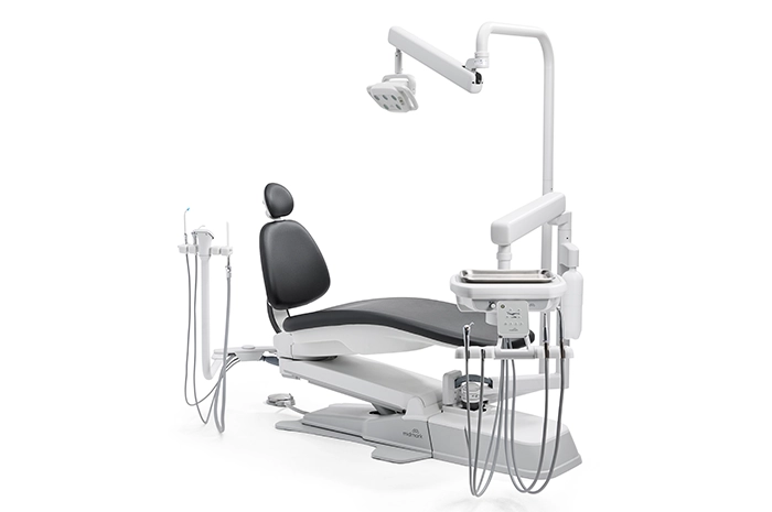 ProductPage-MidmarkDentalChair-img1-angled-right-entry-level-chair-lr-delivery-lr-light