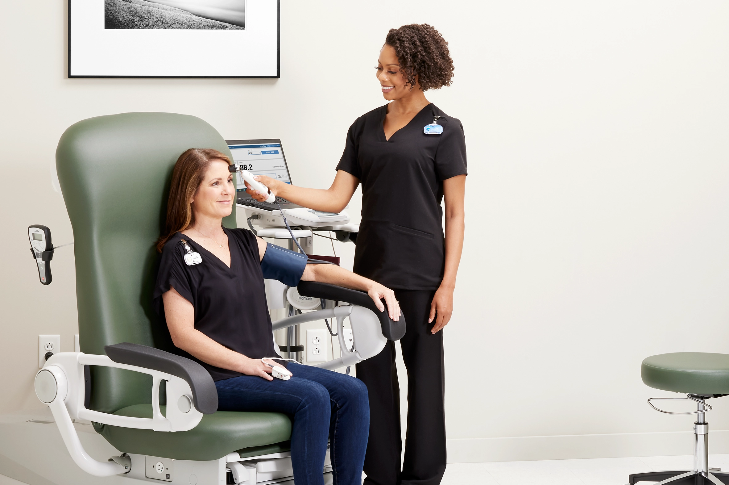 Mid-IQ-Vitals-Zone-MA-Taking-Adult-Vitals