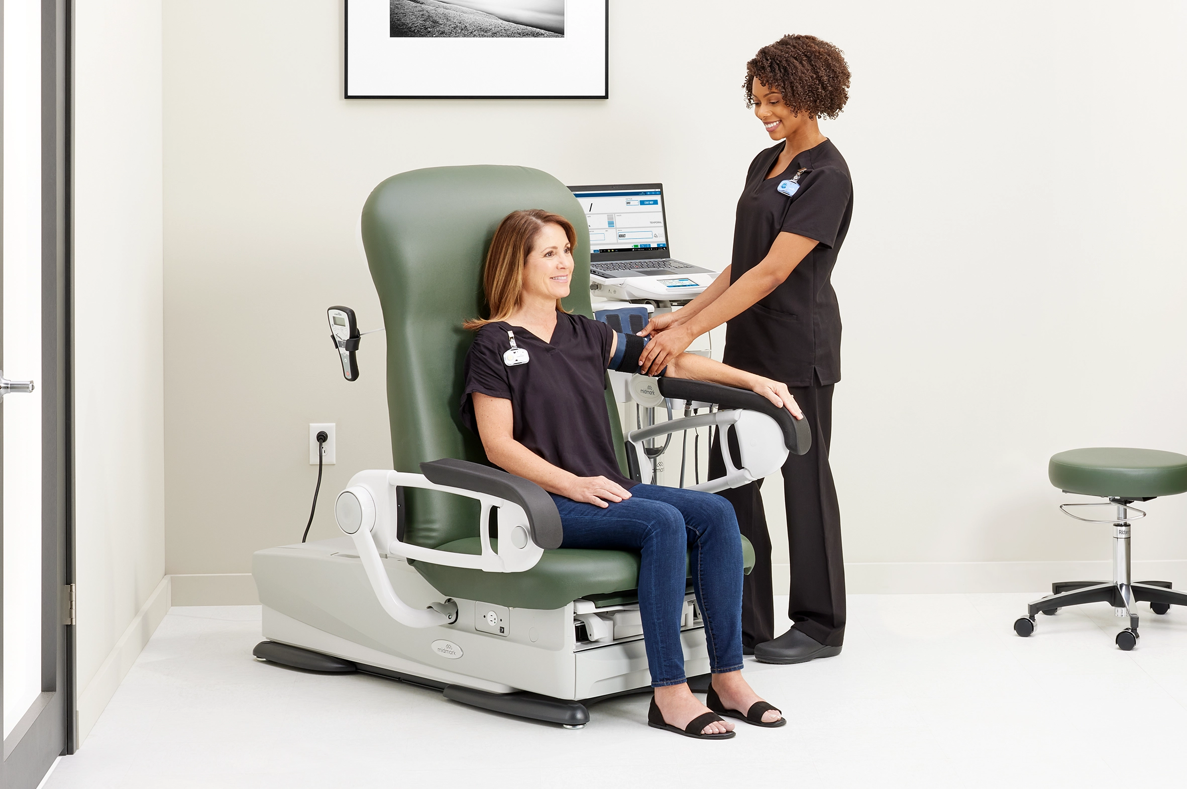 Zone-ma-adult-patient-bp-wrapping-arm