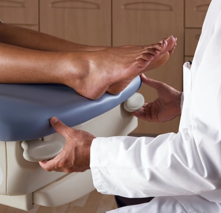 647-podiatry-chair-pic15